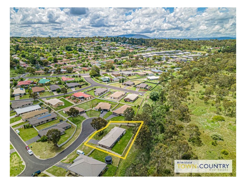 8 Somerville Close, Armidale NSW 2350