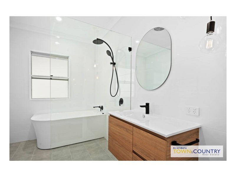 86 Kennedy Street, Armidale NSW 2350