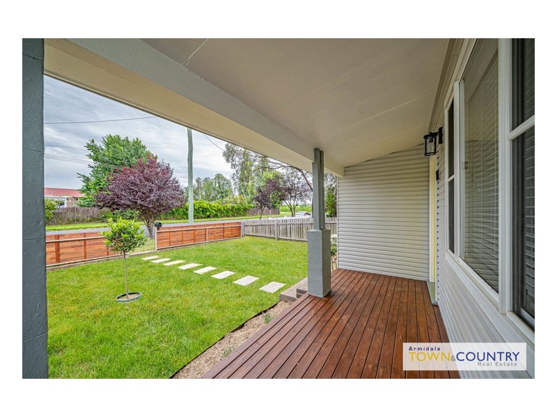 86 Kennedy Street, Armidale NSW 2350