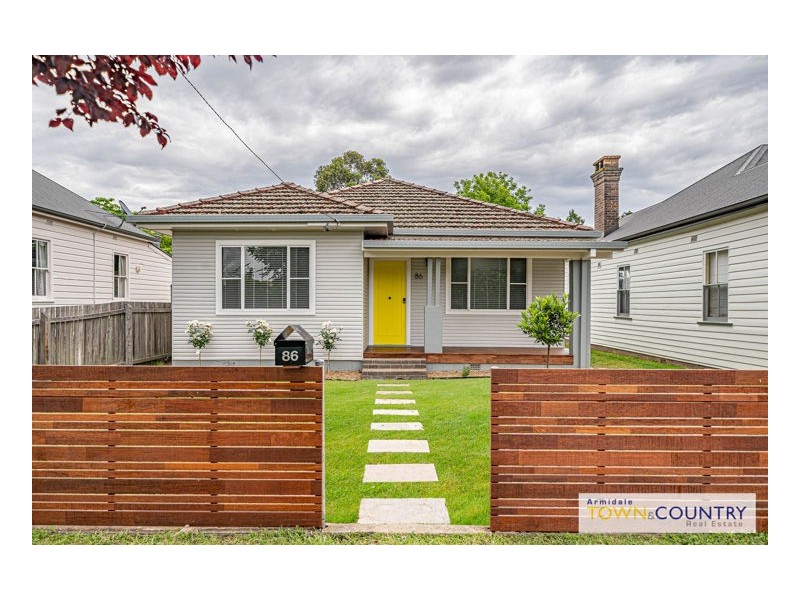 86 Kennedy Street, Armidale NSW 2350