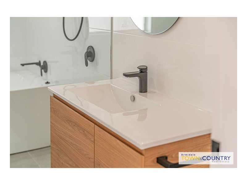 86 Kennedy Street, Armidale NSW 2350