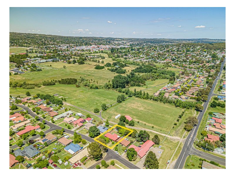 85 MacDonald Drive, Armidale NSW 2350