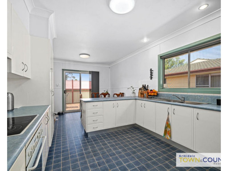 2 Claude Street, Armidale NSW 2350