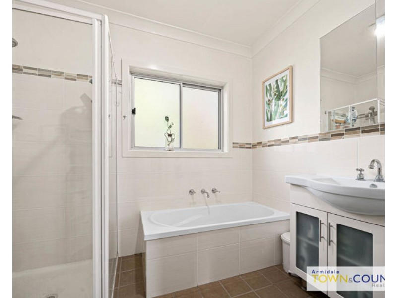 2 Claude Street, Armidale NSW 2350