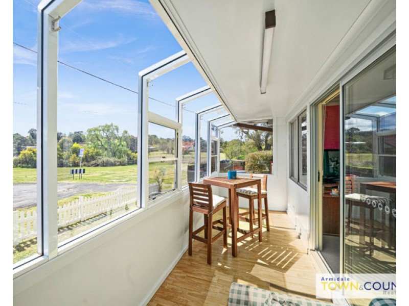 2 Claude Street, Armidale NSW 2350