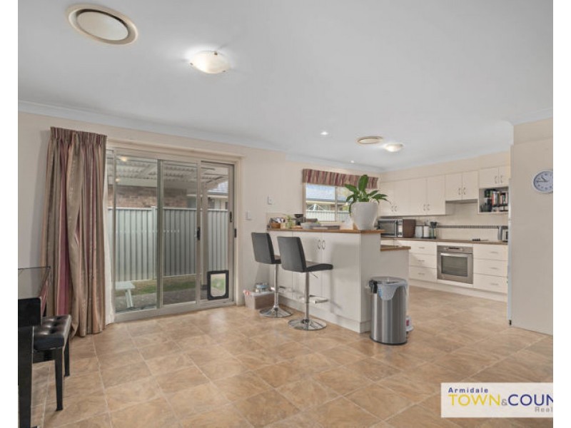 7 Rusden Court, Armidale NSW 2350