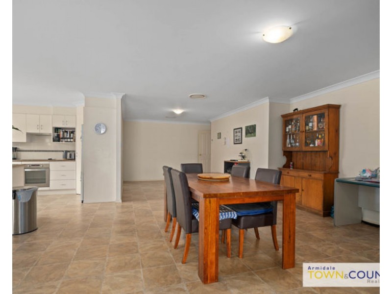 7 Rusden Court, Armidale NSW 2350