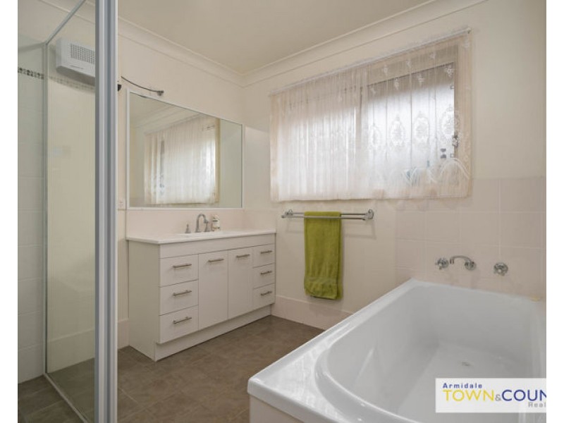 7 Rusden Court, Armidale NSW 2350