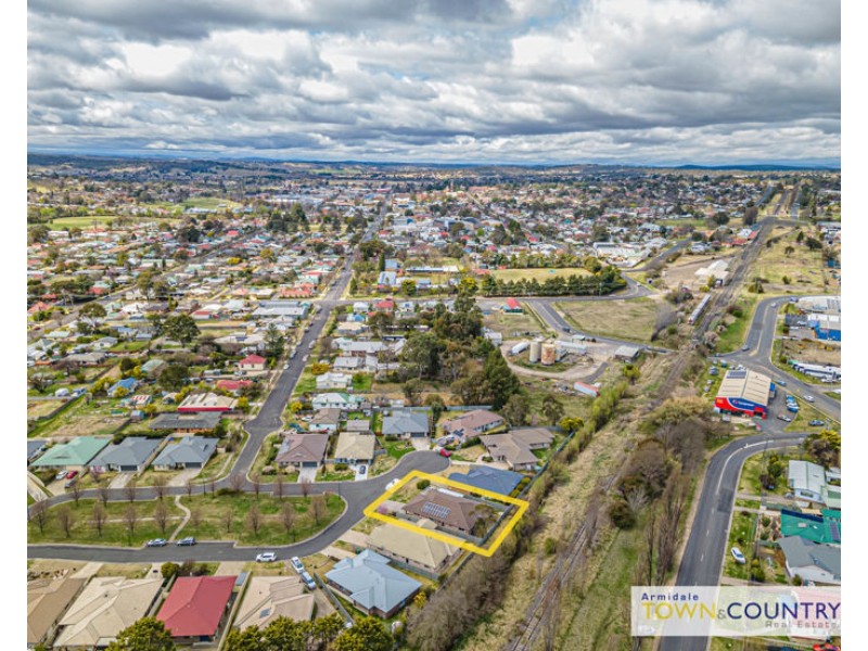 7 Rusden Court, Armidale NSW 2350
