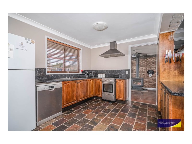 2 Oliver Avenue, Armidale NSW 2350