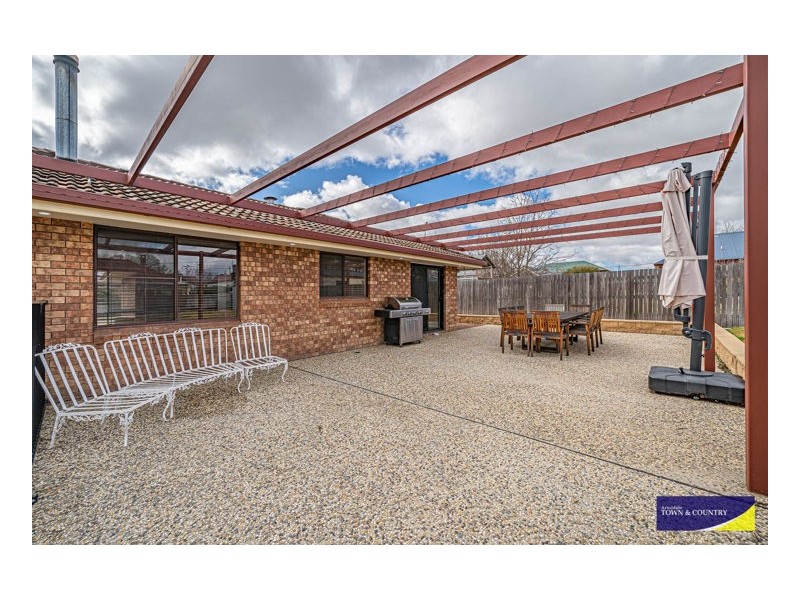 2 Oliver Avenue, Armidale NSW 2350
