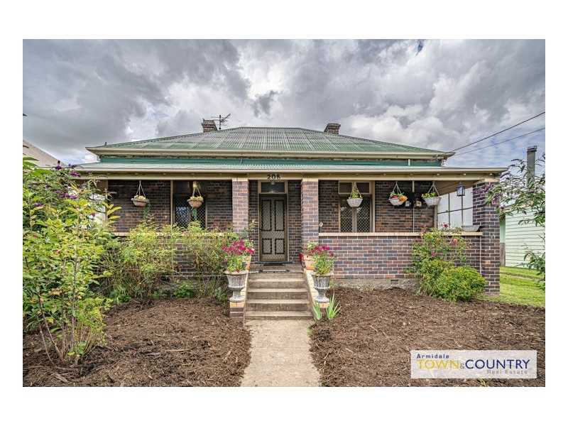 208 Brown Street, Armidale NSW 2350