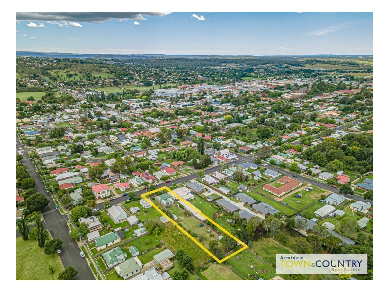 208 Brown Street, Armidale NSW 2350