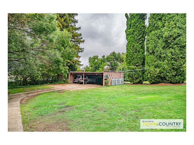 2/164 Donnelly Street, Armidale NSW 2350