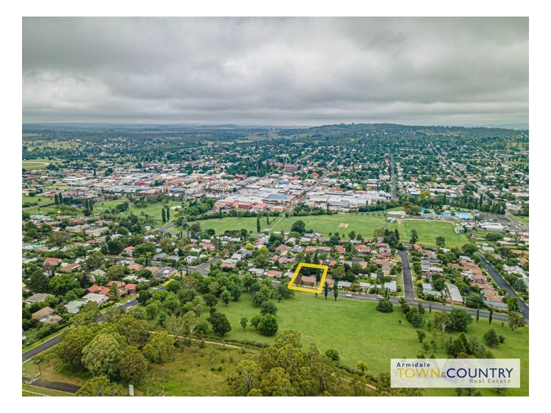 2/164 Donnelly Street, Armidale NSW 2350