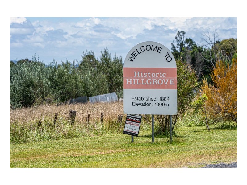 2 Wood Street, Hillgrove NSW 2350