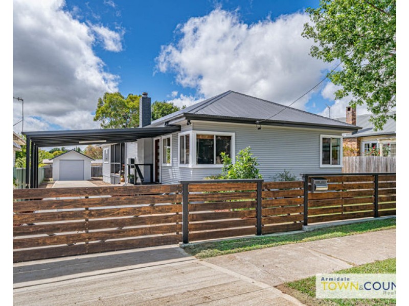 141 Butler Street, Armidale NSW 2350
