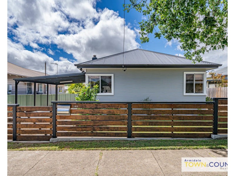 141 Butler Street, Armidale NSW 2350