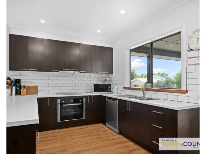 141 Butler Street, Armidale NSW 2350