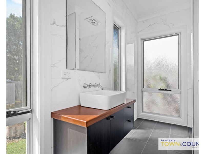 141 Butler Street, Armidale NSW 2350