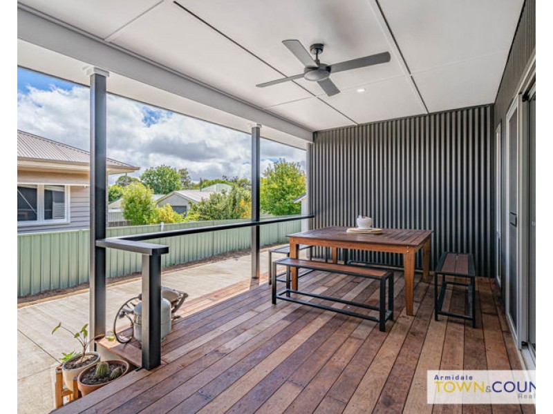 141 Butler Street, Armidale NSW 2350
