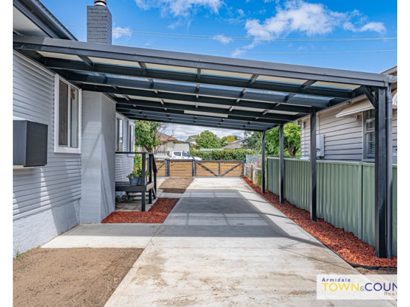 141 Butler Street, Armidale NSW 2350