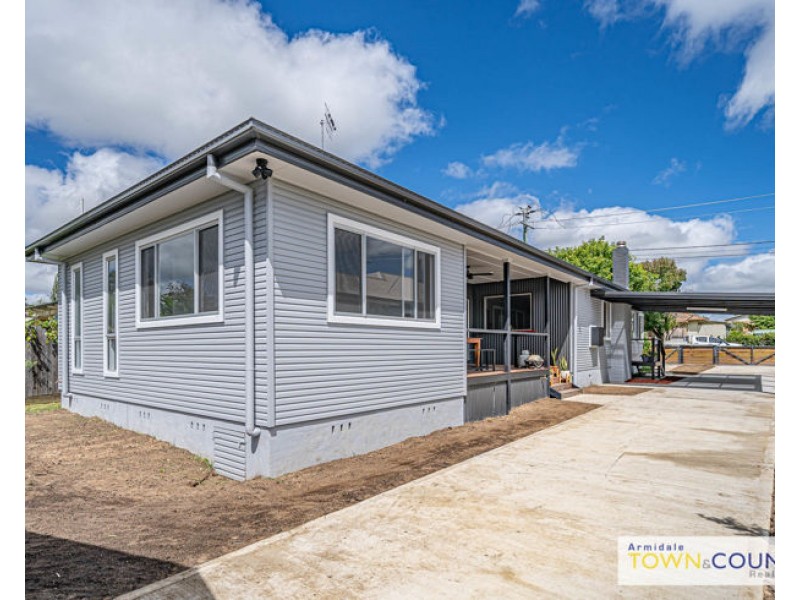 141 Butler Street, Armidale NSW 2350