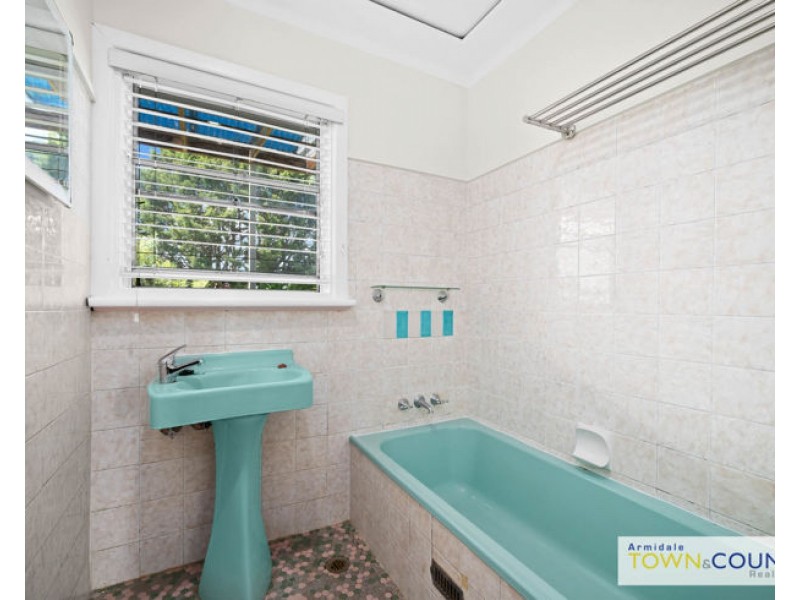 5 College Avenue, Armidale NSW 2350