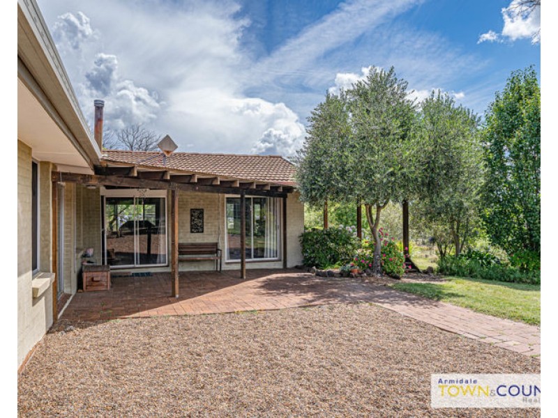 53 Budumba Road, Armidale NSW 2350