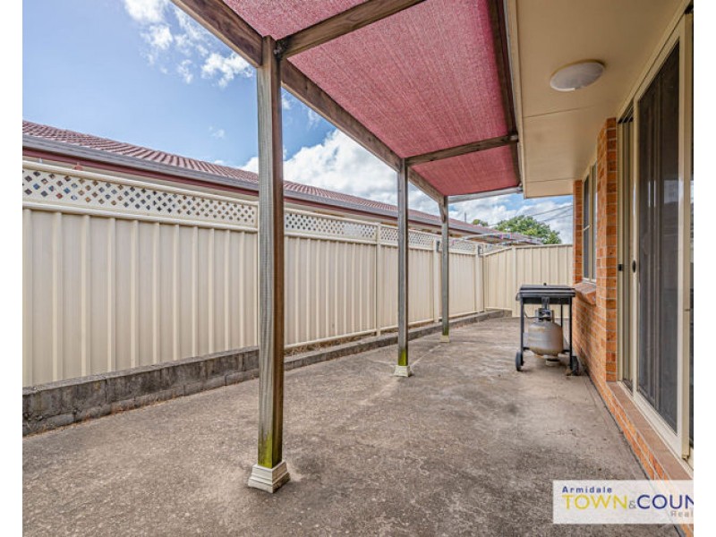 2/6 Speare Avenue, Armidale NSW 2350