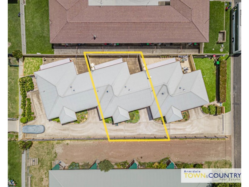 2/6 Speare Avenue, Armidale NSW 2350