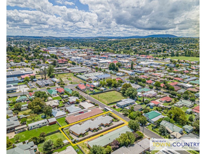 2/6 Speare Avenue, Armidale NSW 2350