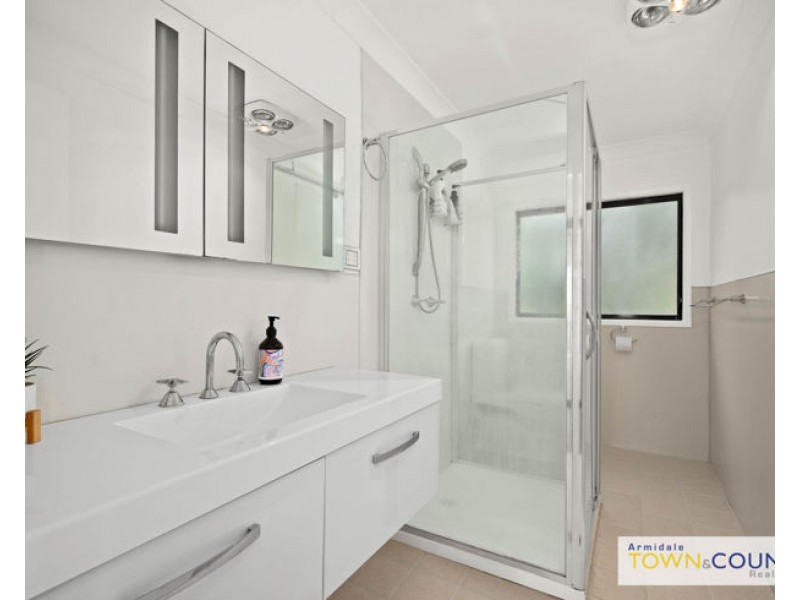 2 Merinda Place, Armidale NSW 2350