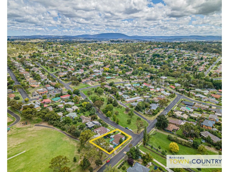 2 Merinda Place, Armidale NSW 2350