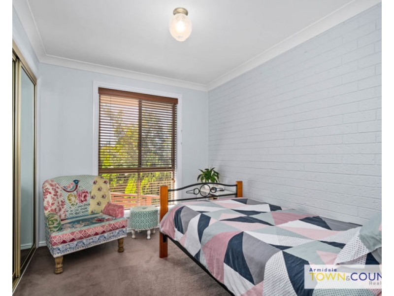 11 Newbury Drive, Armidale NSW 2350