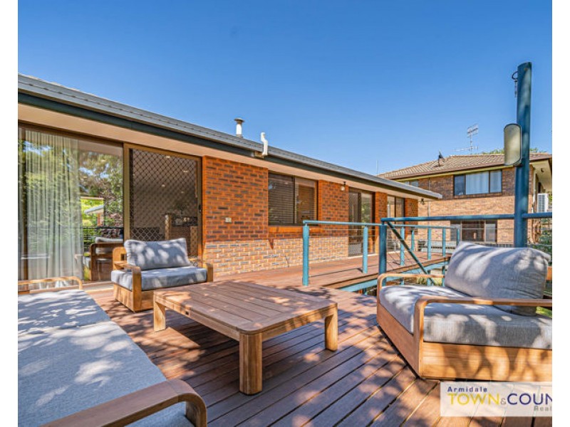 11 Newbury Drive, Armidale NSW 2350