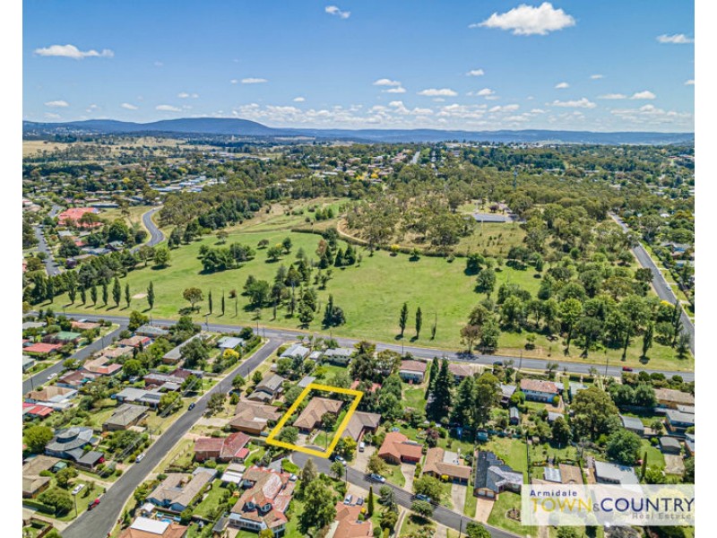 11 Newbury Drive, Armidale NSW 2350