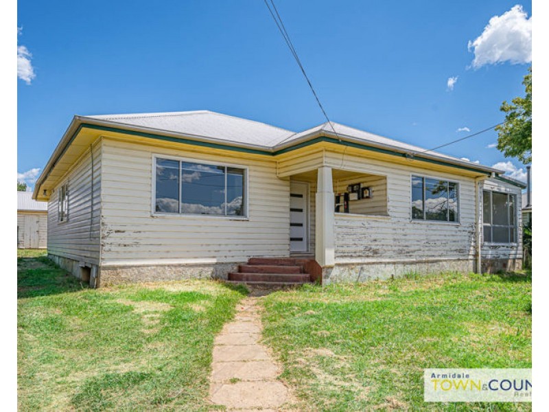 56 Mann Street, Armidale NSW 2350