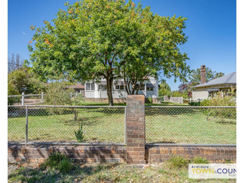 120 Donnelly Street, Armidale NSW 2350