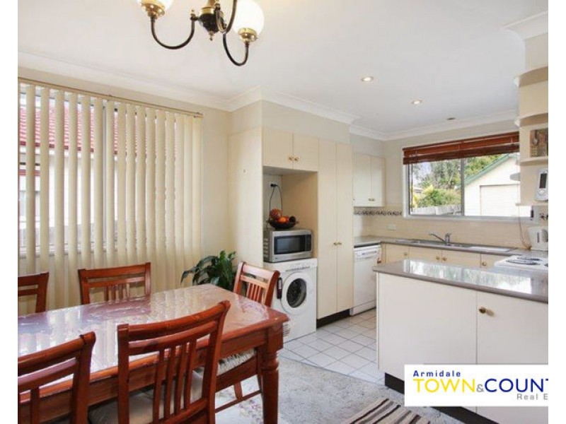 232 Dumaresq, Armidale NSW 2350