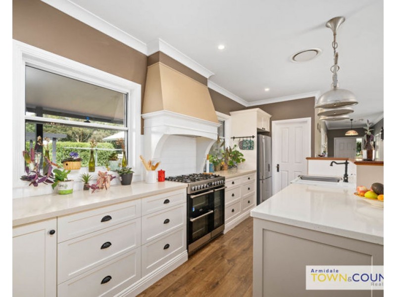 26 Macleay Way, Armidale NSW 2350