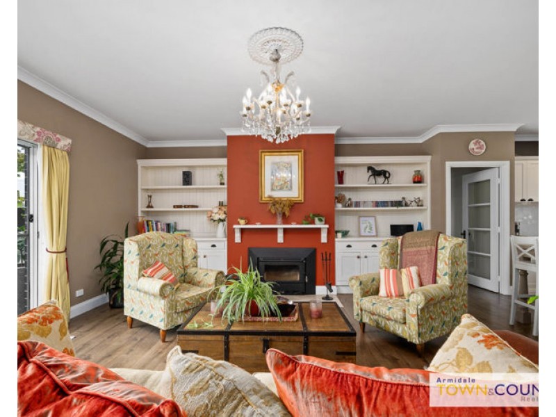 26 Macleay Way, Armidale NSW 2350