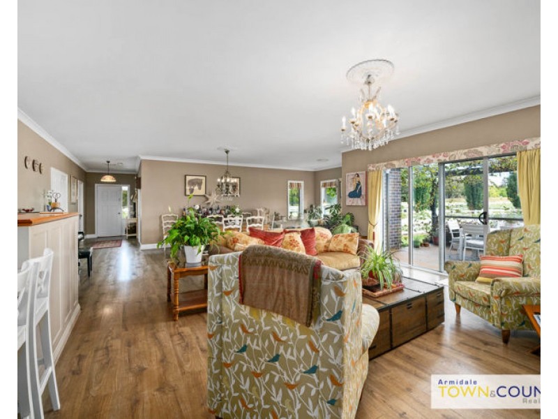 26 Macleay Way, Armidale NSW 2350