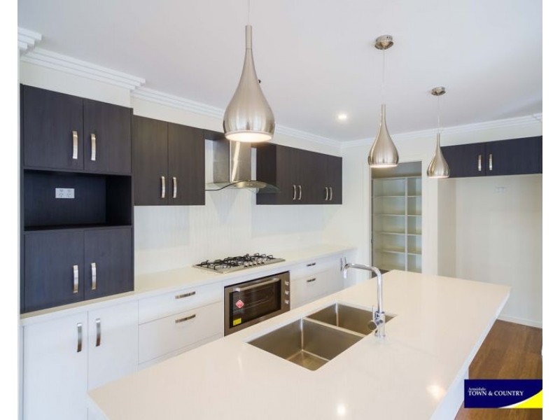 16 Albion Close, Armidale NSW 2350