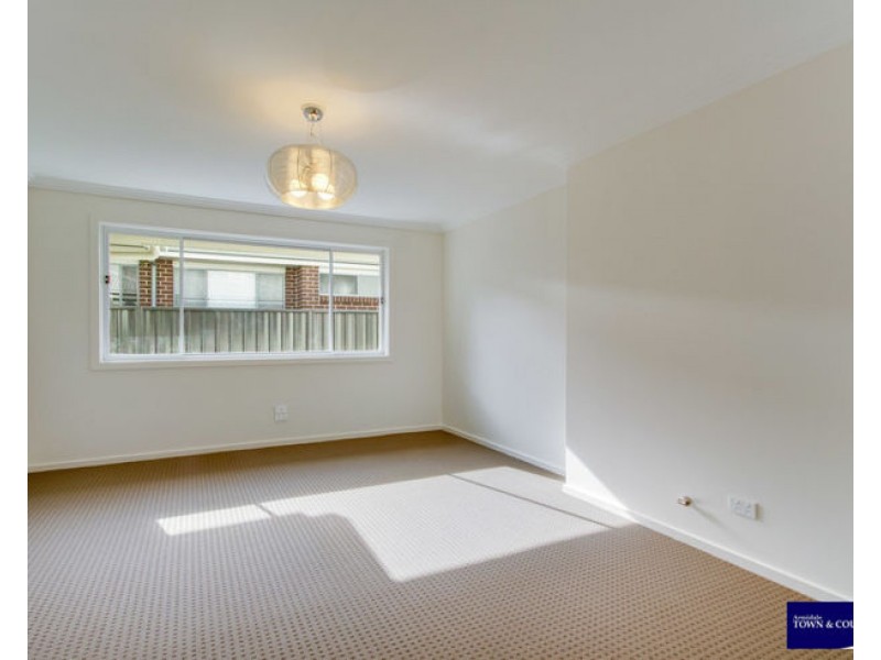 16 Albion Close, Armidale NSW 2350