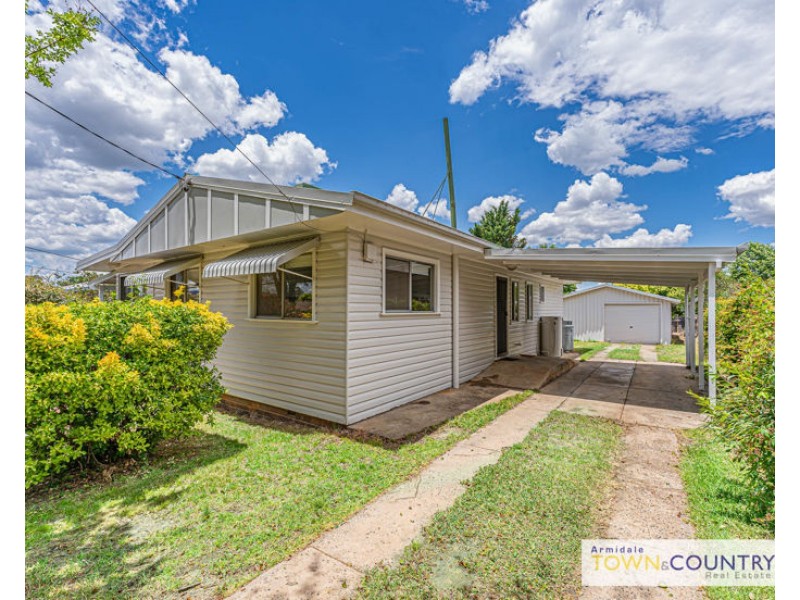111 Niagara Street, Armidale NSW 2350