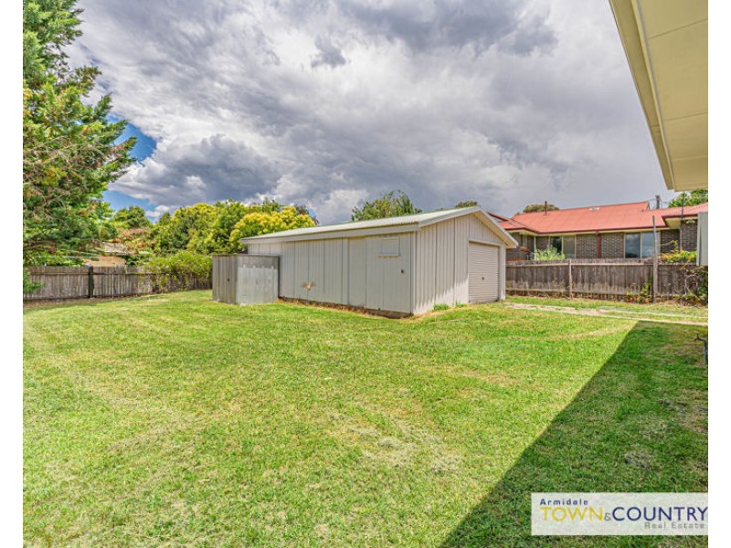 111 Niagara Street, Armidale NSW 2350