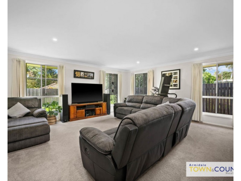 3 Robina Crescent, Armidale NSW 2350