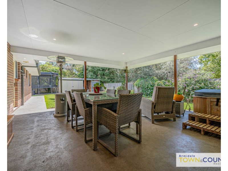 3 Robina Crescent, Armidale NSW 2350