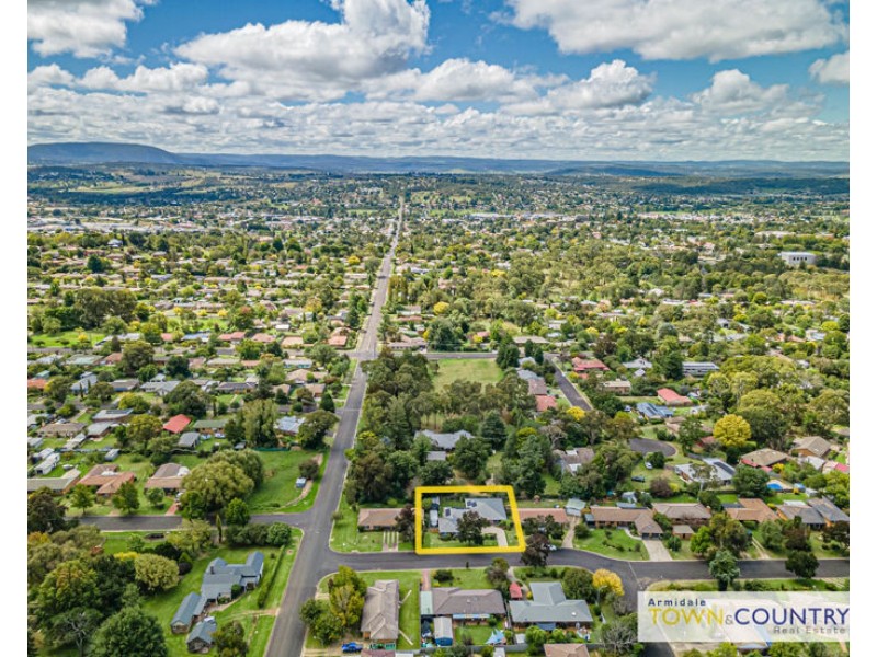 3 Robina Crescent, Armidale NSW 2350